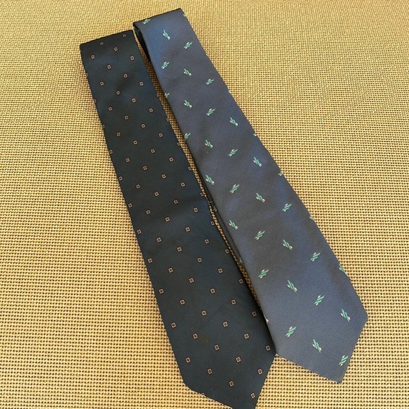 Calvin Klein Set of 2 Blue Ties - Picture 1 of 4
